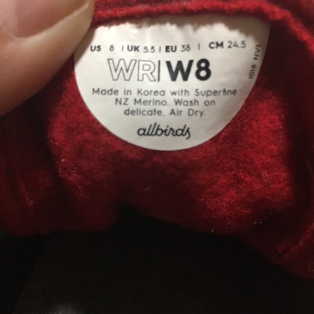 EUC Women’s size eight red allbirds